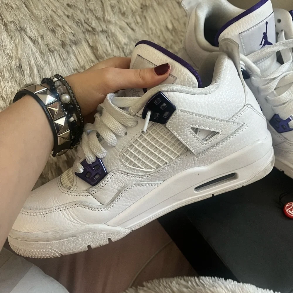 Jordan 4 metallic purple - Picture 8 of 10